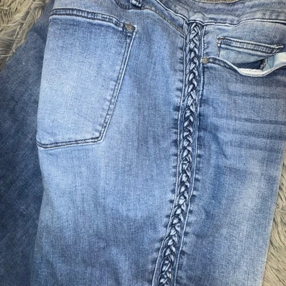 Judy Blue Wide Leg Cropped Jeans Women's 24W Light Wash Braided Detail High Rise - Picture 12 of 15